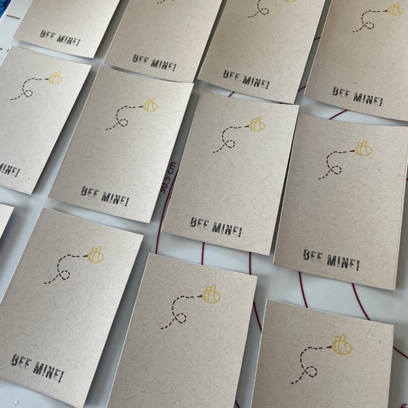 Bee Mine! Valentine’s Day Cards. DIY. Pack of 12. - Picture 10 of 11
